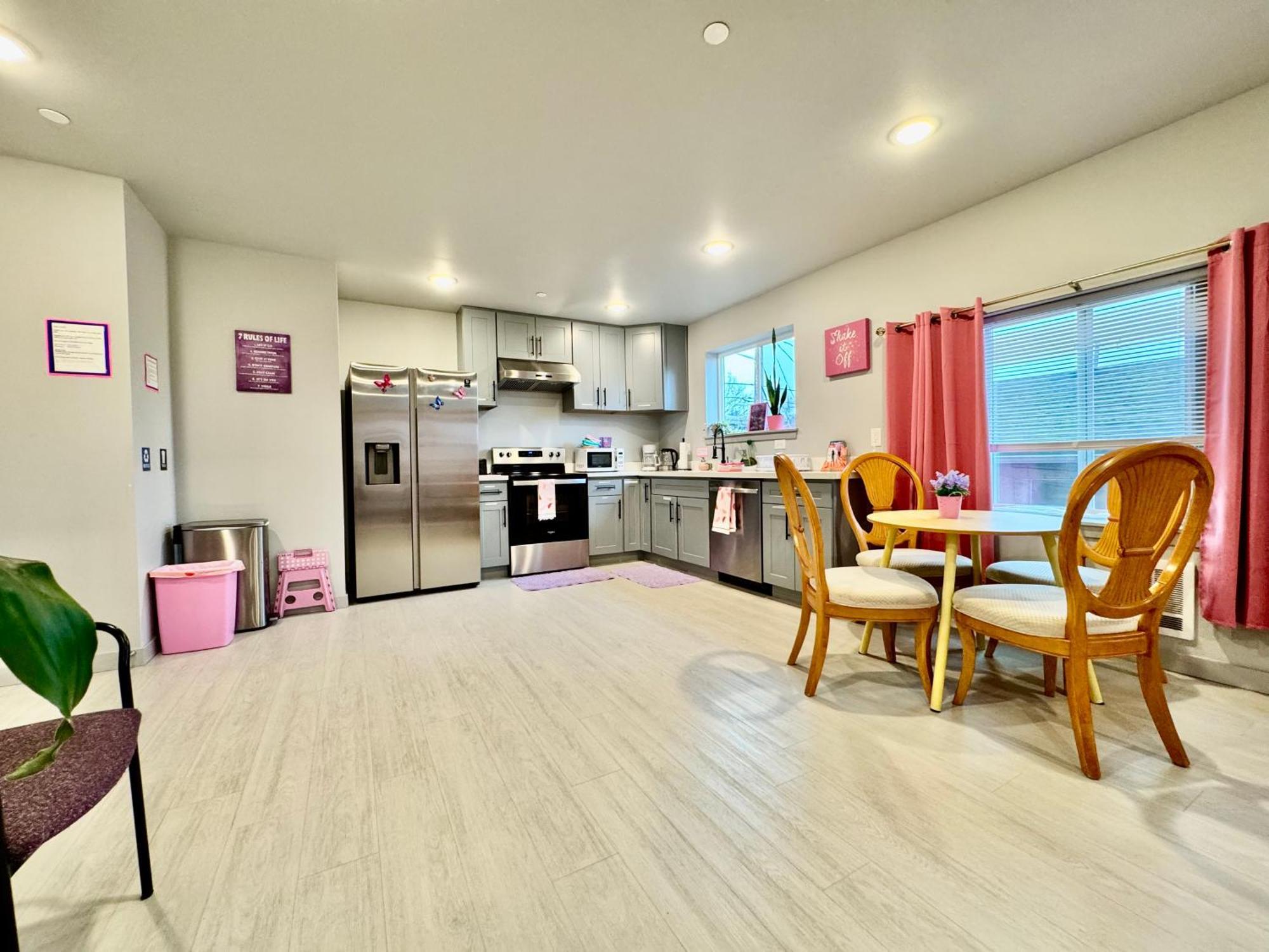 1 Bd Apt With 2 Extra Sofa Beds 13 Mins To Seatac Airport Seattle Kültér fotó